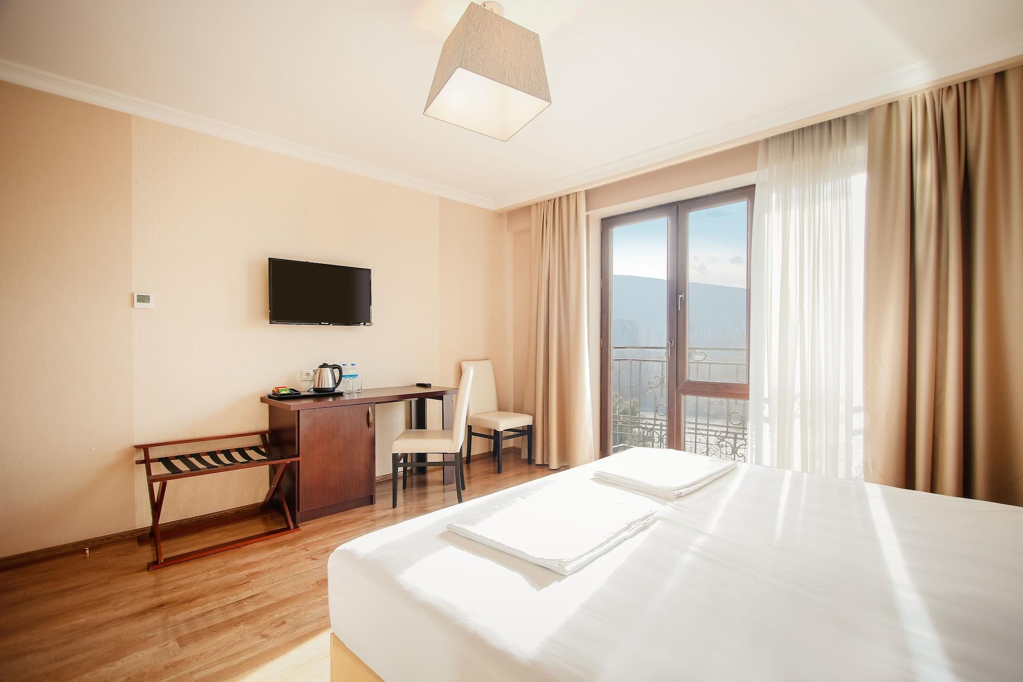 Gtm Plaza Hotell Tbilisi Exteriör bild