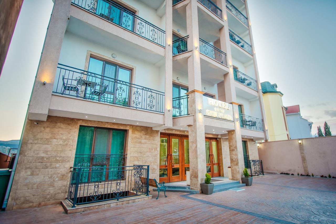 Gtm Plaza Hotell Tbilisi Exteriör bild