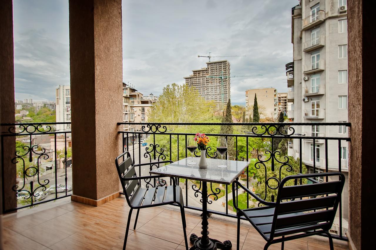 Gtm Plaza Hotell Tbilisi Exteriör bild