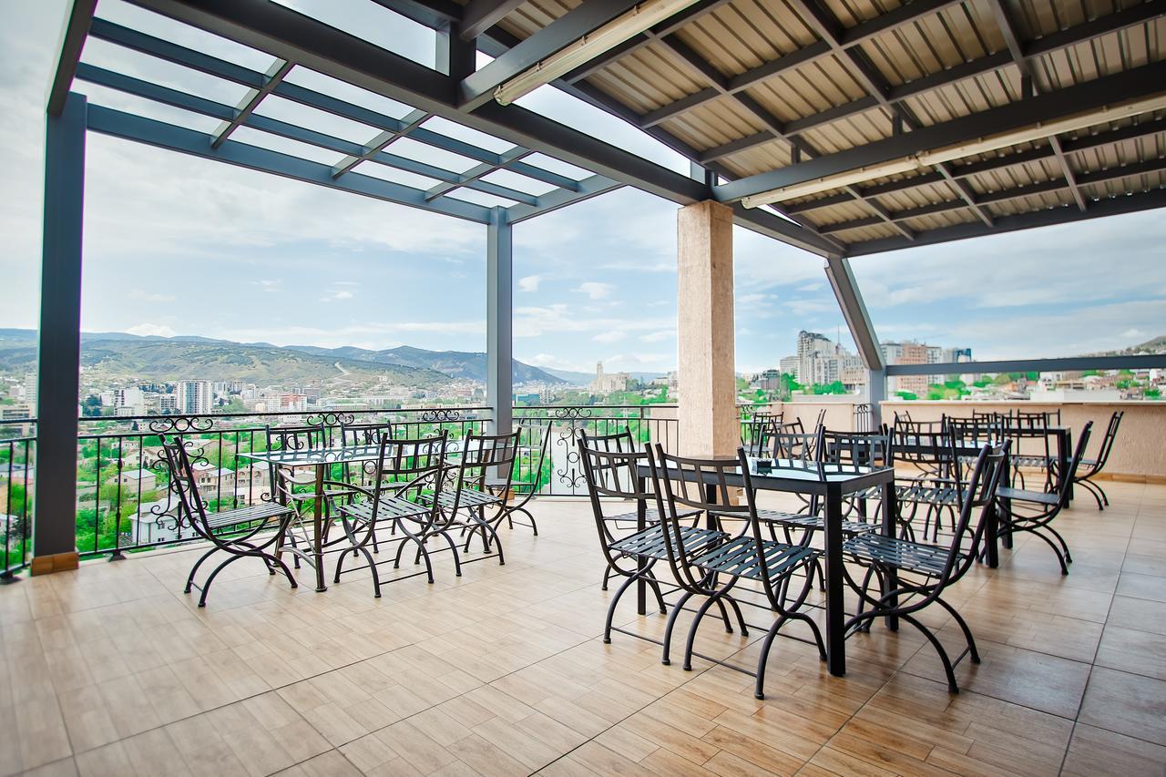 Gtm Plaza Hotell Tbilisi Exteriör bild
