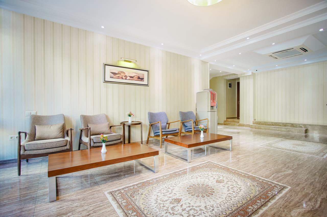 Gtm Plaza Hotell Tbilisi Exteriör bild