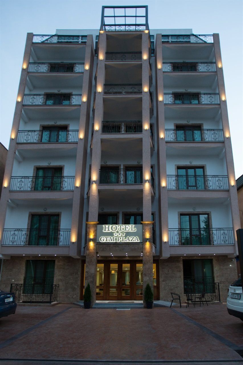 Gtm Plaza Hotell Tbilisi Exteriör bild